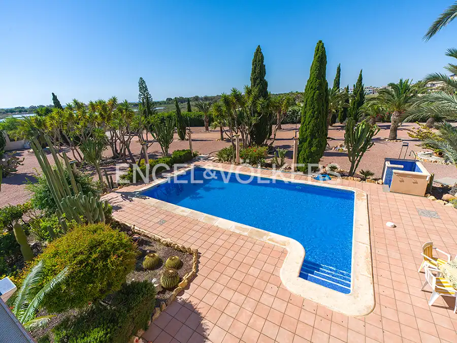 Swimming pool of Houses for sale in Elche / Elx  with Air Conditioner, Heating and Private garden