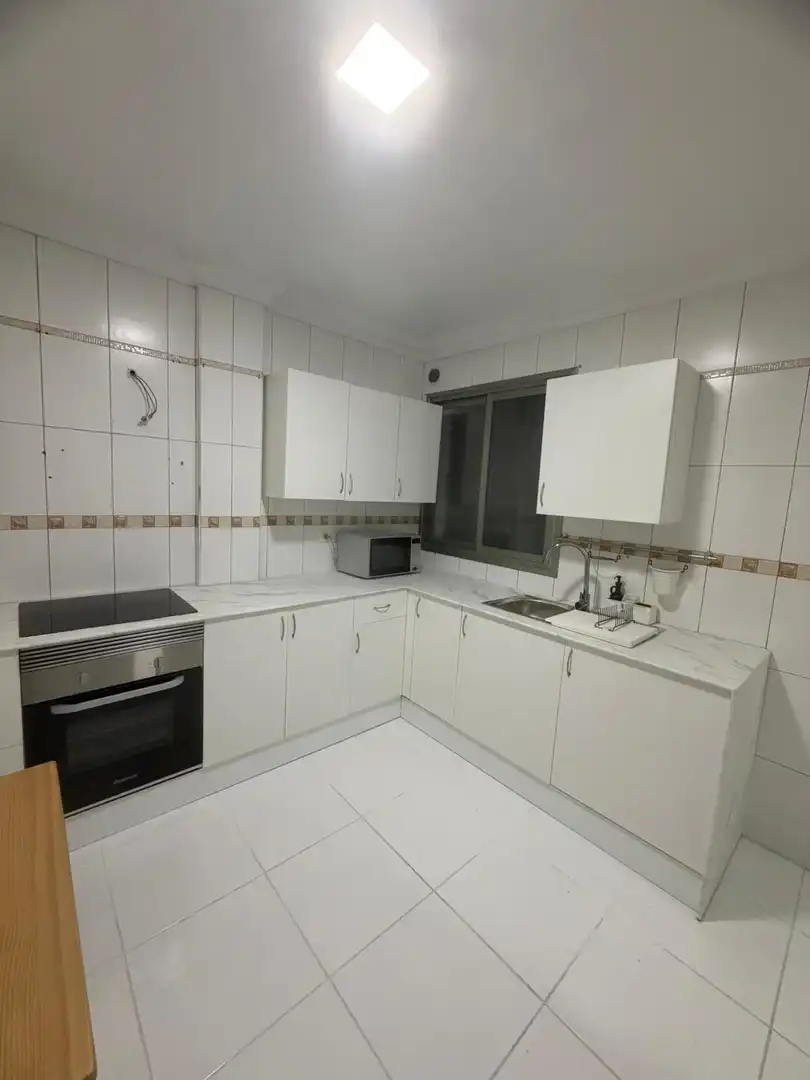 Kitchen of Flat for share in San Cristóbal de la Laguna  with Parquet flooring and Furnished