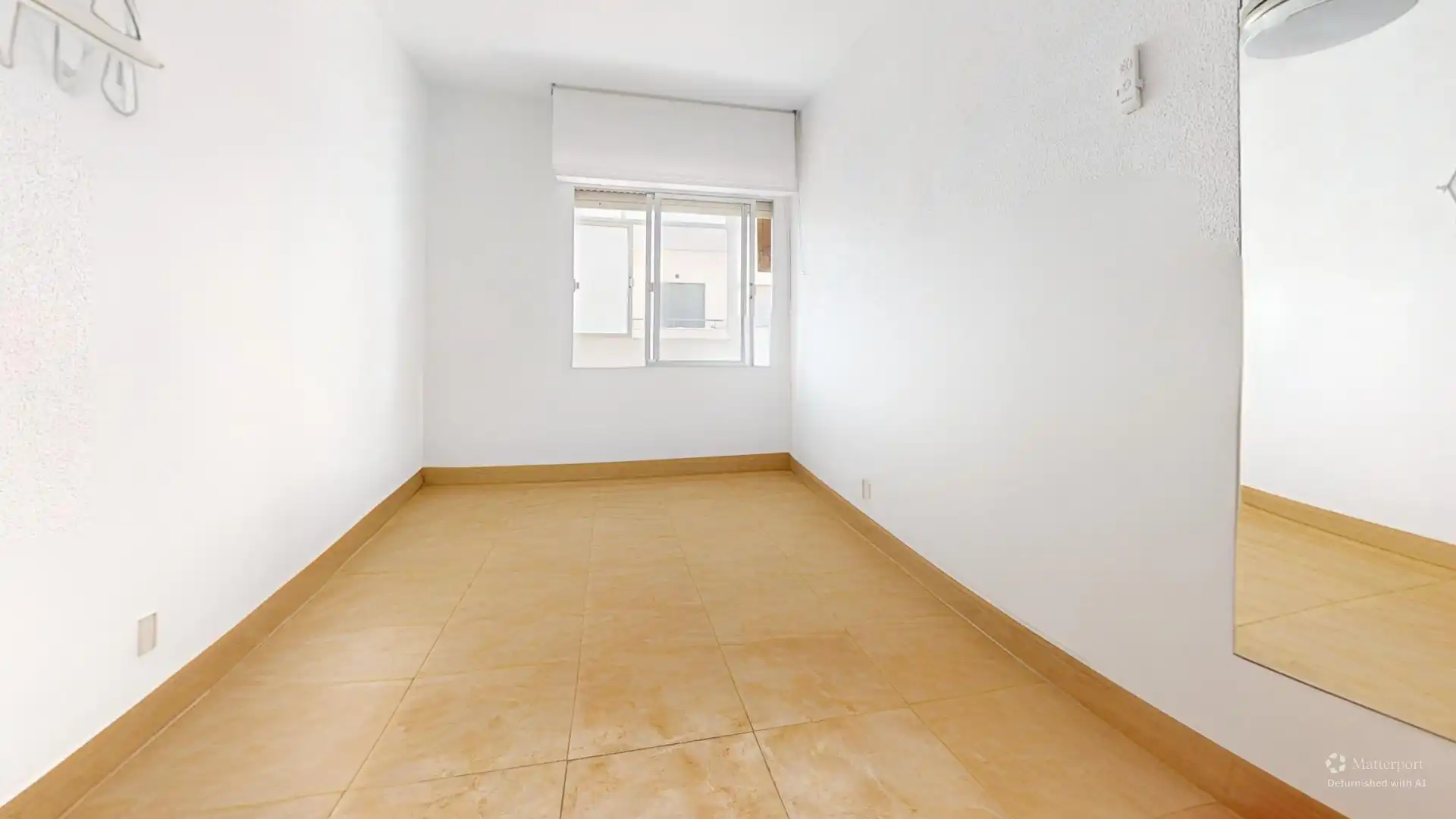 Habitación de Piso en venta en Torrevieja con Aire acondicionado, Terraza y Amueblado