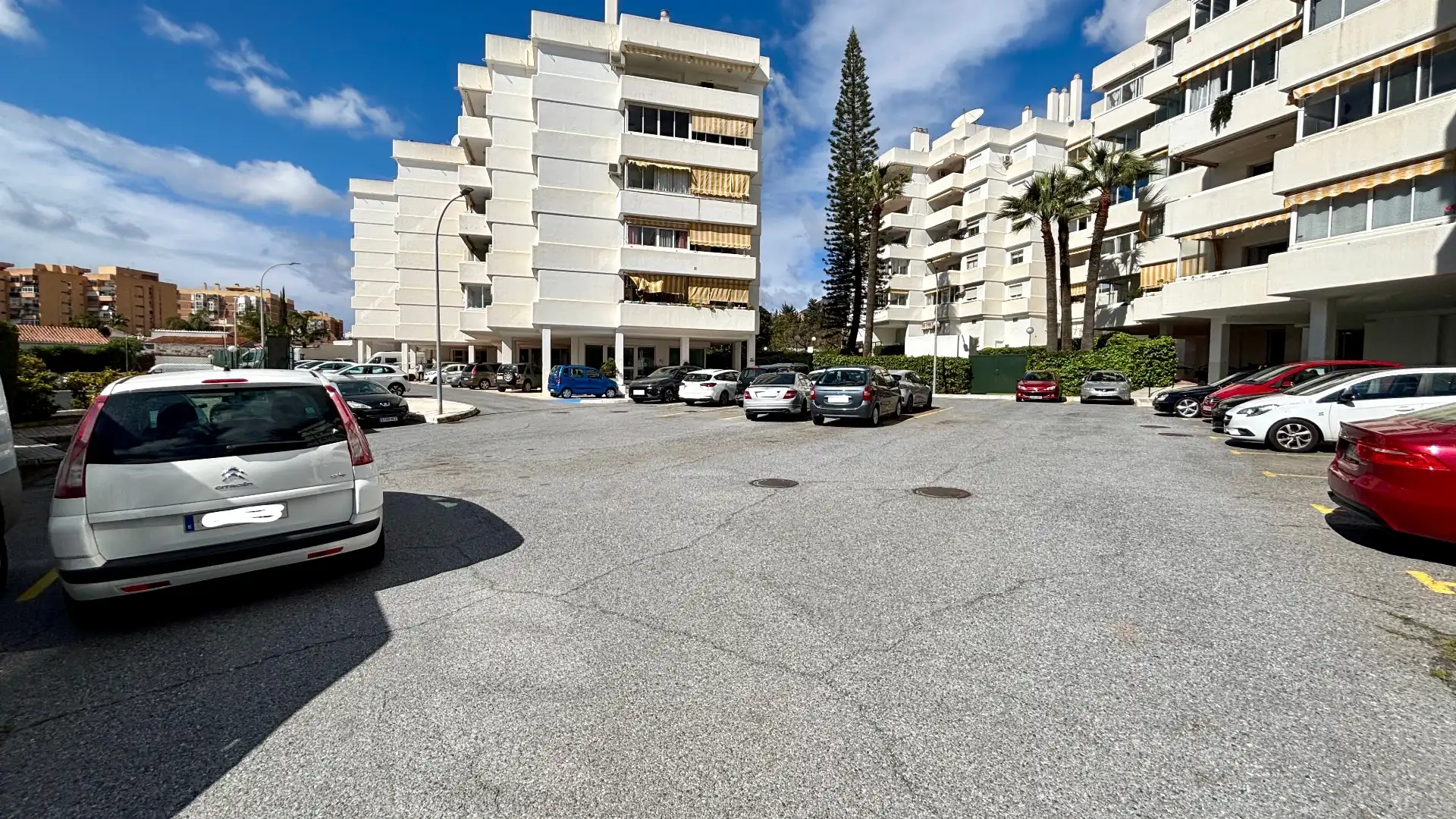 Parking de Piso en venta en Benalmádena con Aire acondicionado, Calefacción y Terraza