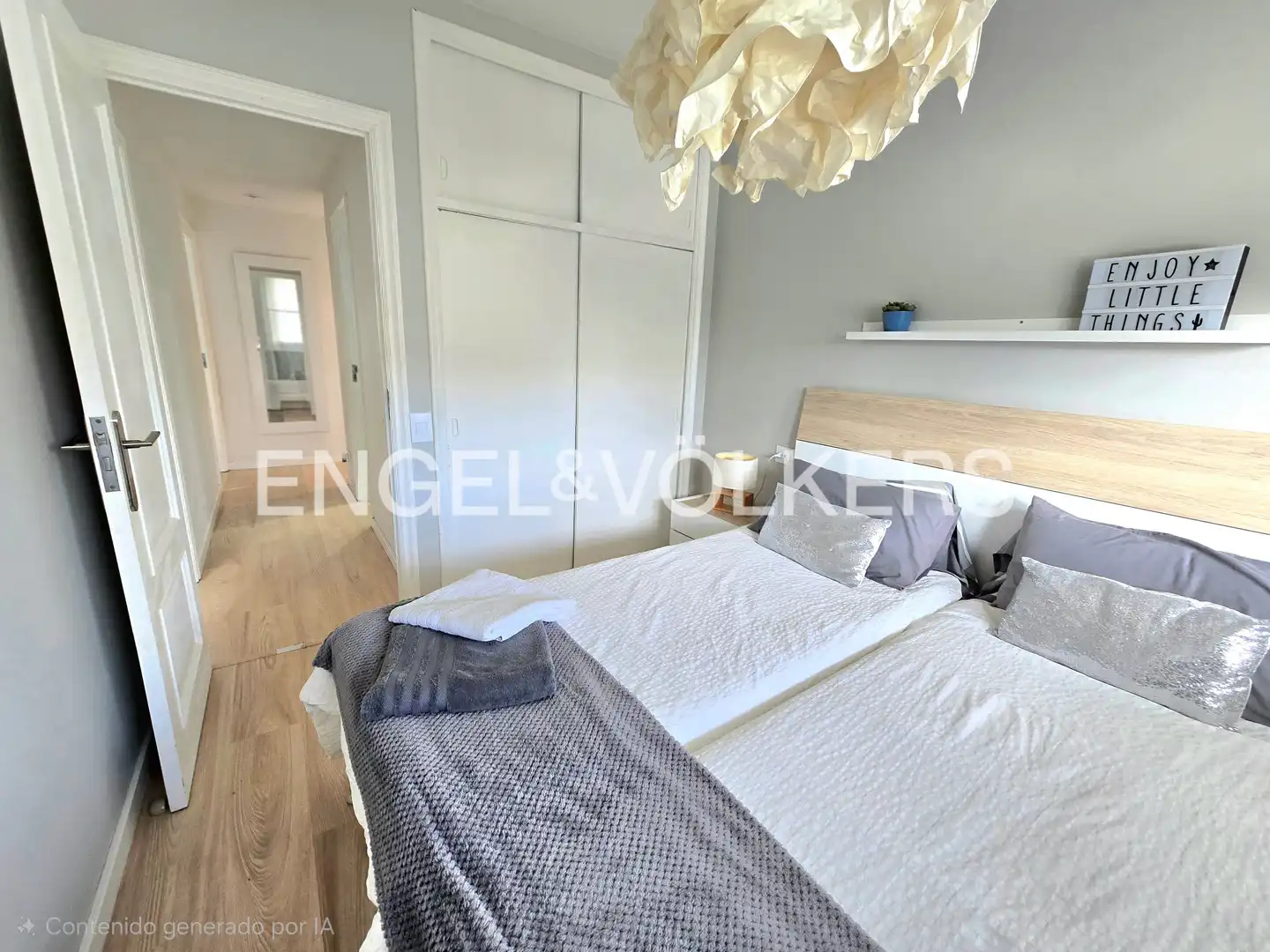 Habitación de Piso en venta en Vigo  con Calefacción, Terraza y Balcón