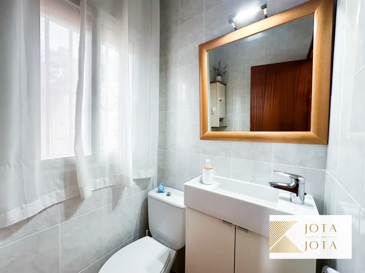 House with pool for sale in Aiguaviva Parc, imagen 7