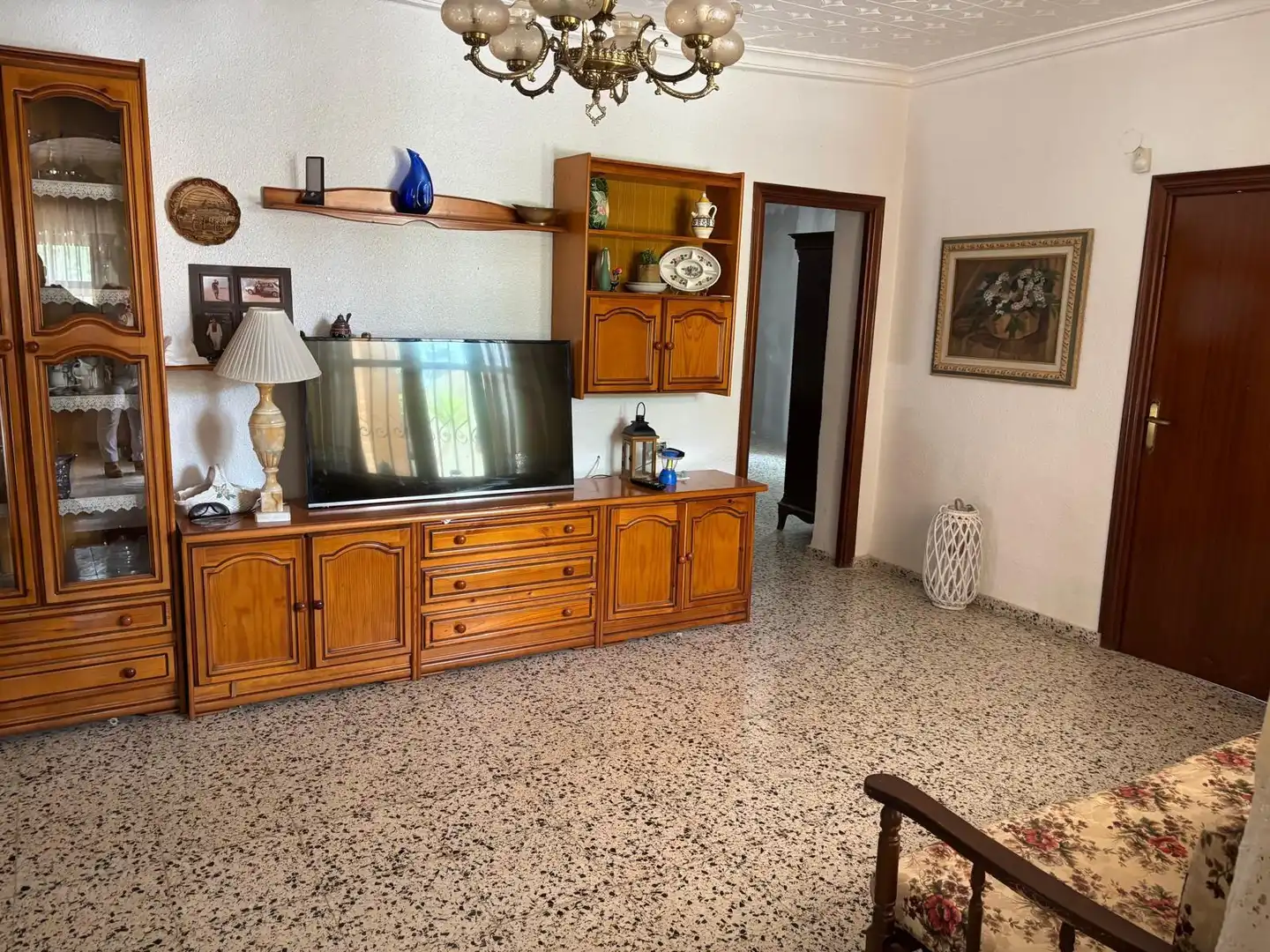 Sala d'estar de Casa o xalet en venda en Elda amb Aire condicionat, Calefacció i Jardí privat