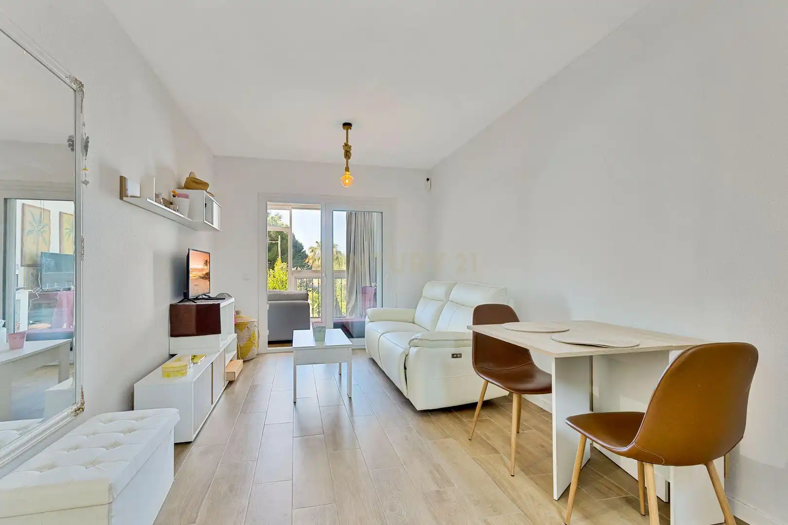 Sala de estar de Planta baja en venta en Mijas con Jardín privado, Piscina y Lavadora
