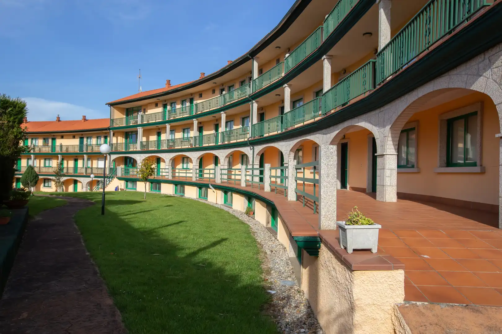 Vista exterior de Apartament en venda en Sanxenxo amb Terrassa, Traster i Moblat