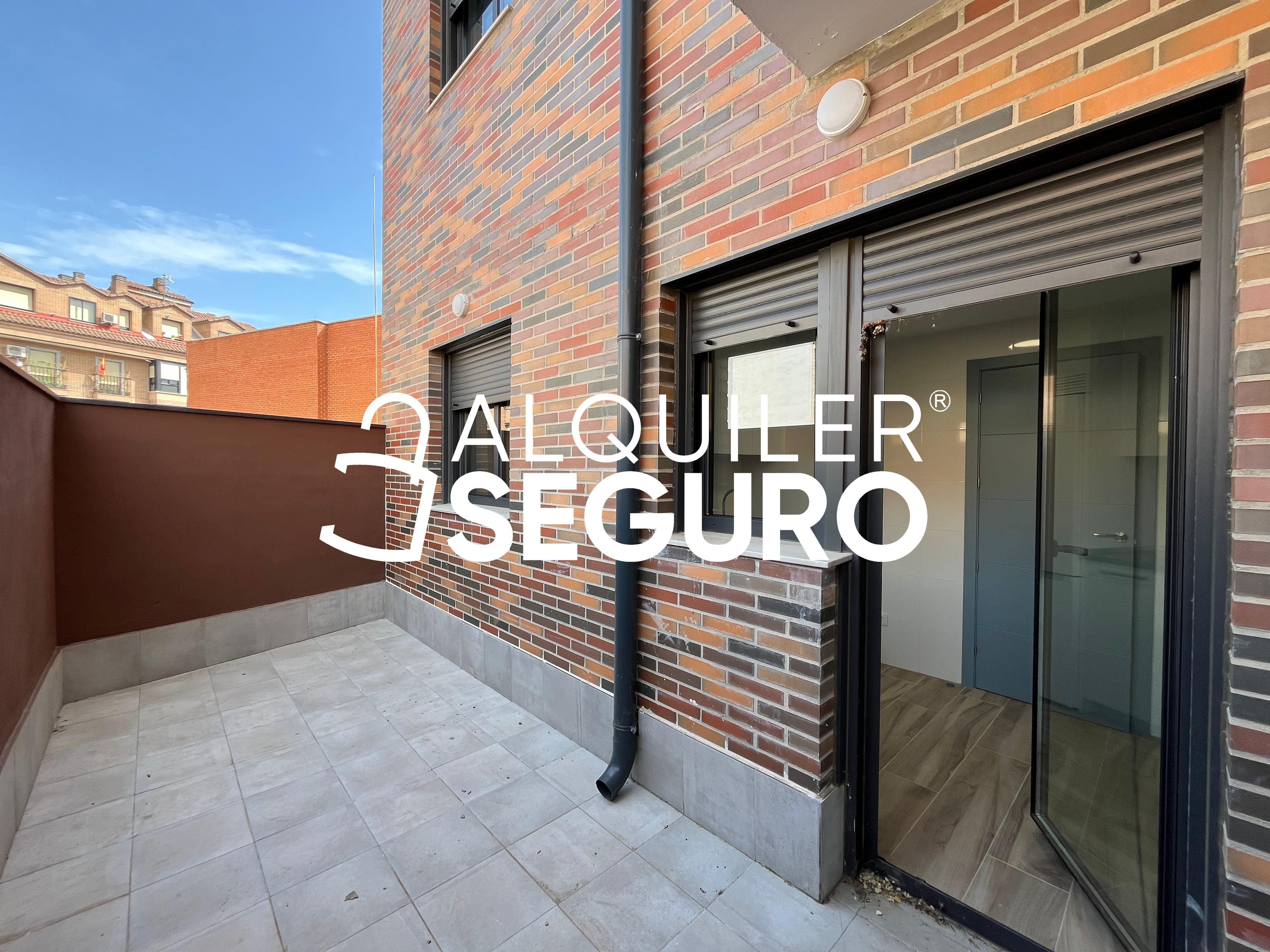 Exterior view of Flat to rent in Fuenlabrada  with Heating and Terrace