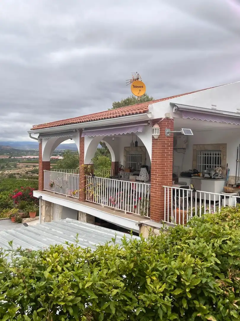 Terrasse von Haus oder Chalet zum Verkauf in Llíria mit Klimaanlage, Heizung und Privatgarten