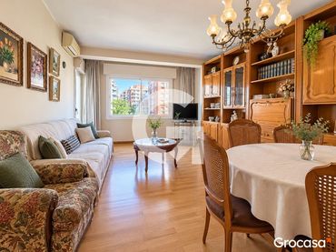 Appartement avec balcon à vendre à CL SANTS