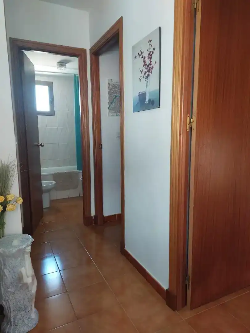 Bany de Casa adosada de lloguer en Conil de la Frontera amb Balcó
