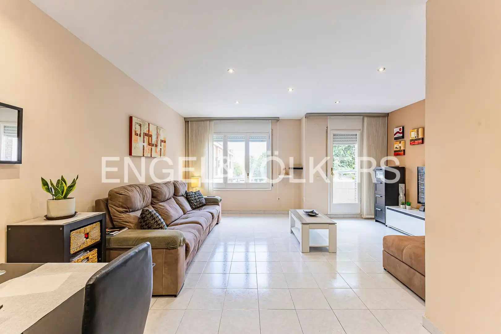 Sala de estar de Casa o chalet en venta en Viladecans con Calefacción, Jardín privado y Terraza