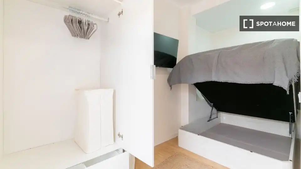 Room in El Bon Pastor