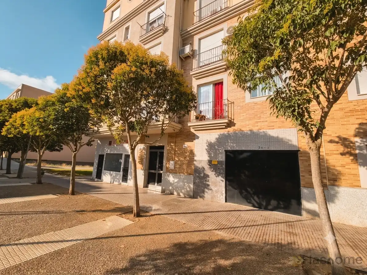 Apartamento con ascensor en venta en Carretera de Sevilla - Los Montitos