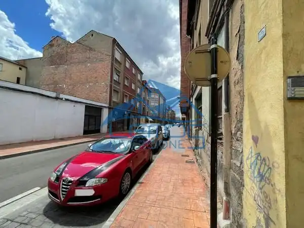 Vista exterior de Piso en venta en Ponferrada