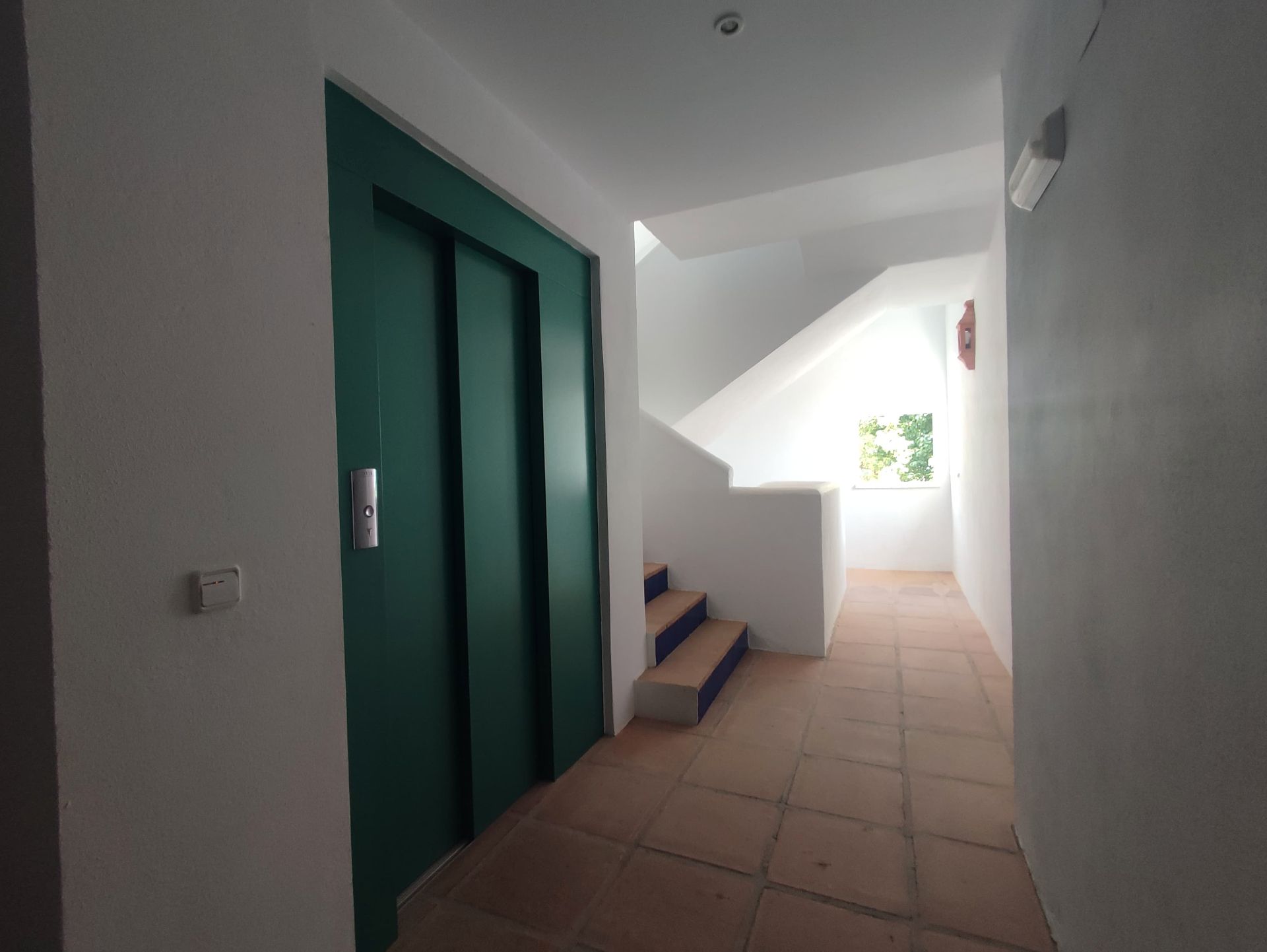 Flat for sale in Benahavís  with Air Conditioner, Heating and Terrace