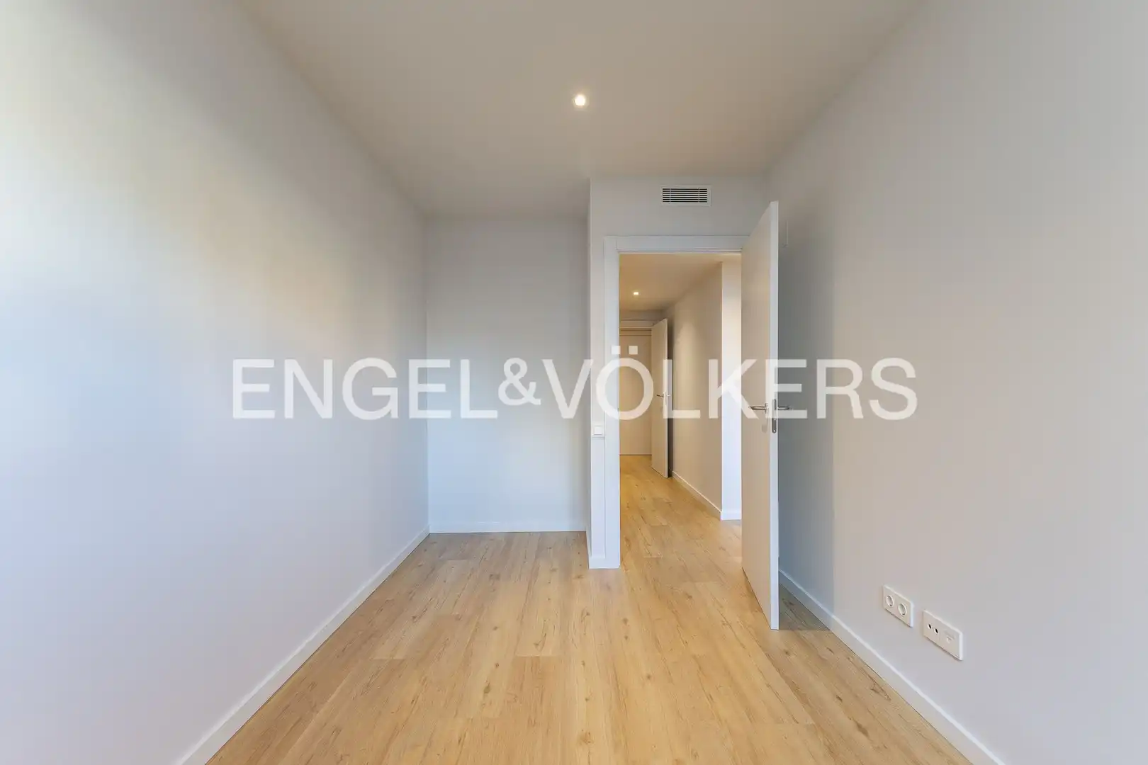 Planta baja de alquiler en Sabadell con Aire acondicionado, Calefacción y Terraza
