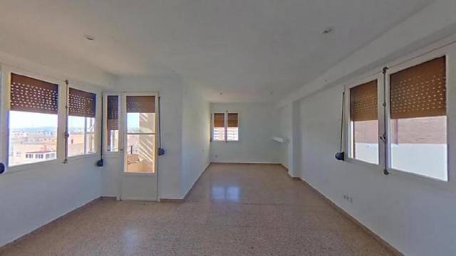 Piso en Venta en Avenida del Alcalde Lorenzo Carbonell en Babel