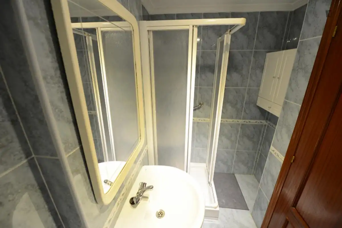 Room in Bolueta