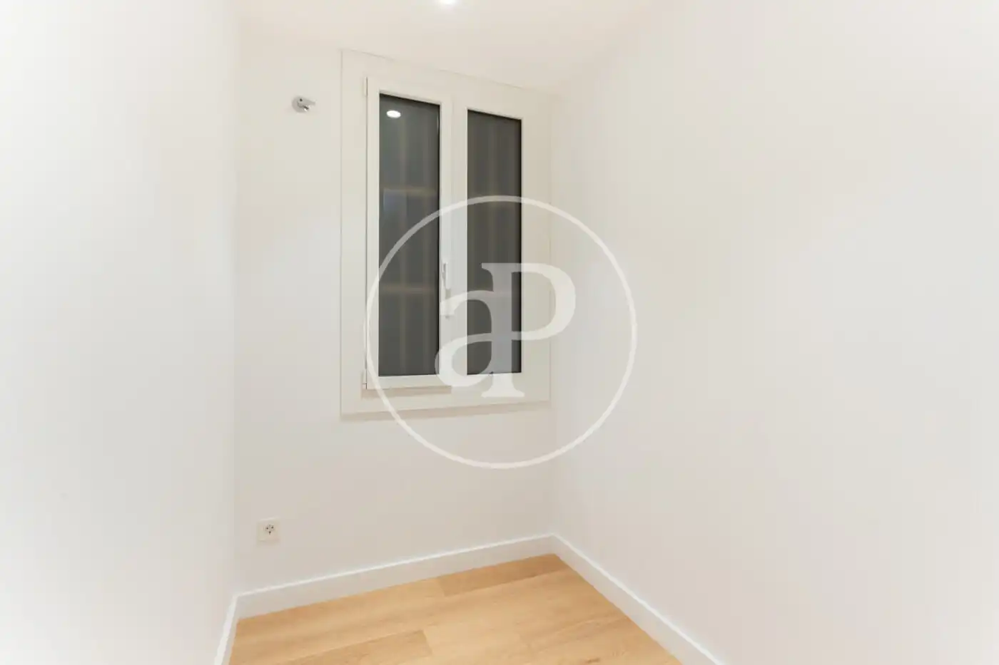 Appartamento con terrazza in affitto a Gran Via de les Corts Catalanes, imagen 39