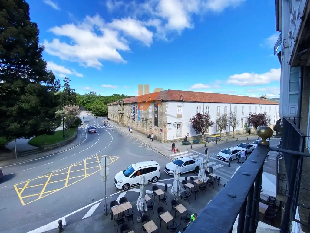 Vista exterior de Piso en venta en Santiago de Compostela 