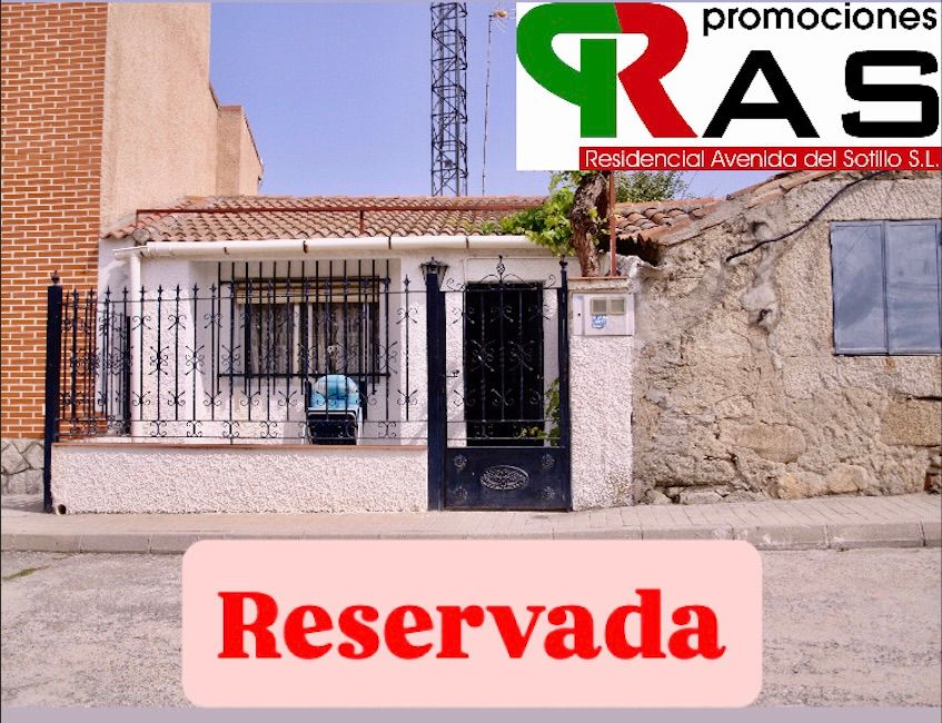 Casa adosada en venda en Solosancho amb Calefacció i Terrassa