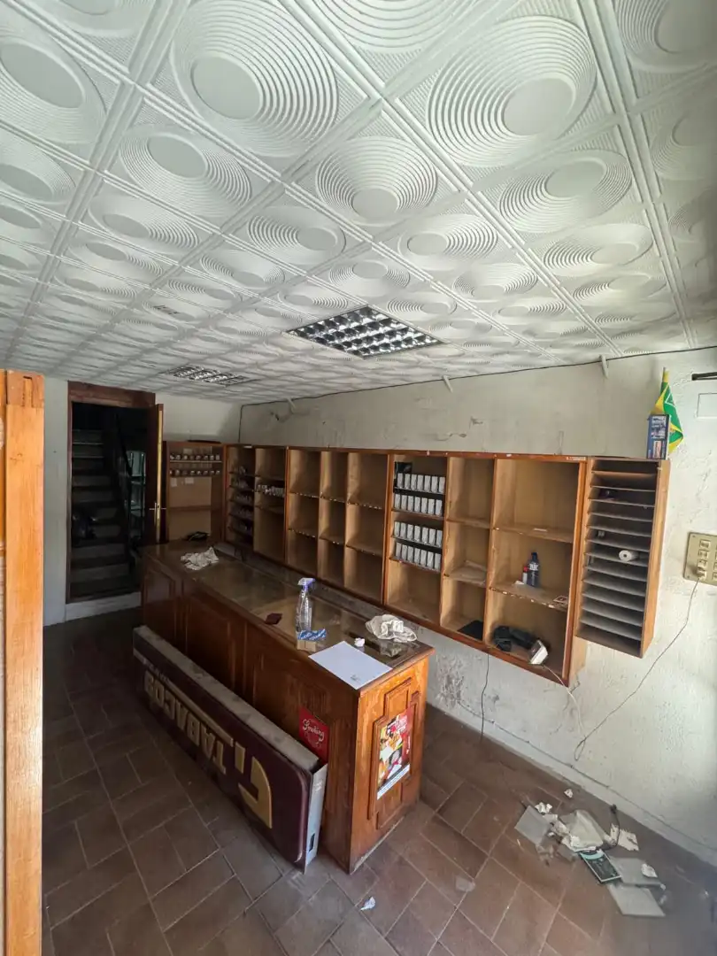 Local comercial en alquiler en Carrer de la Cort, imagen 2