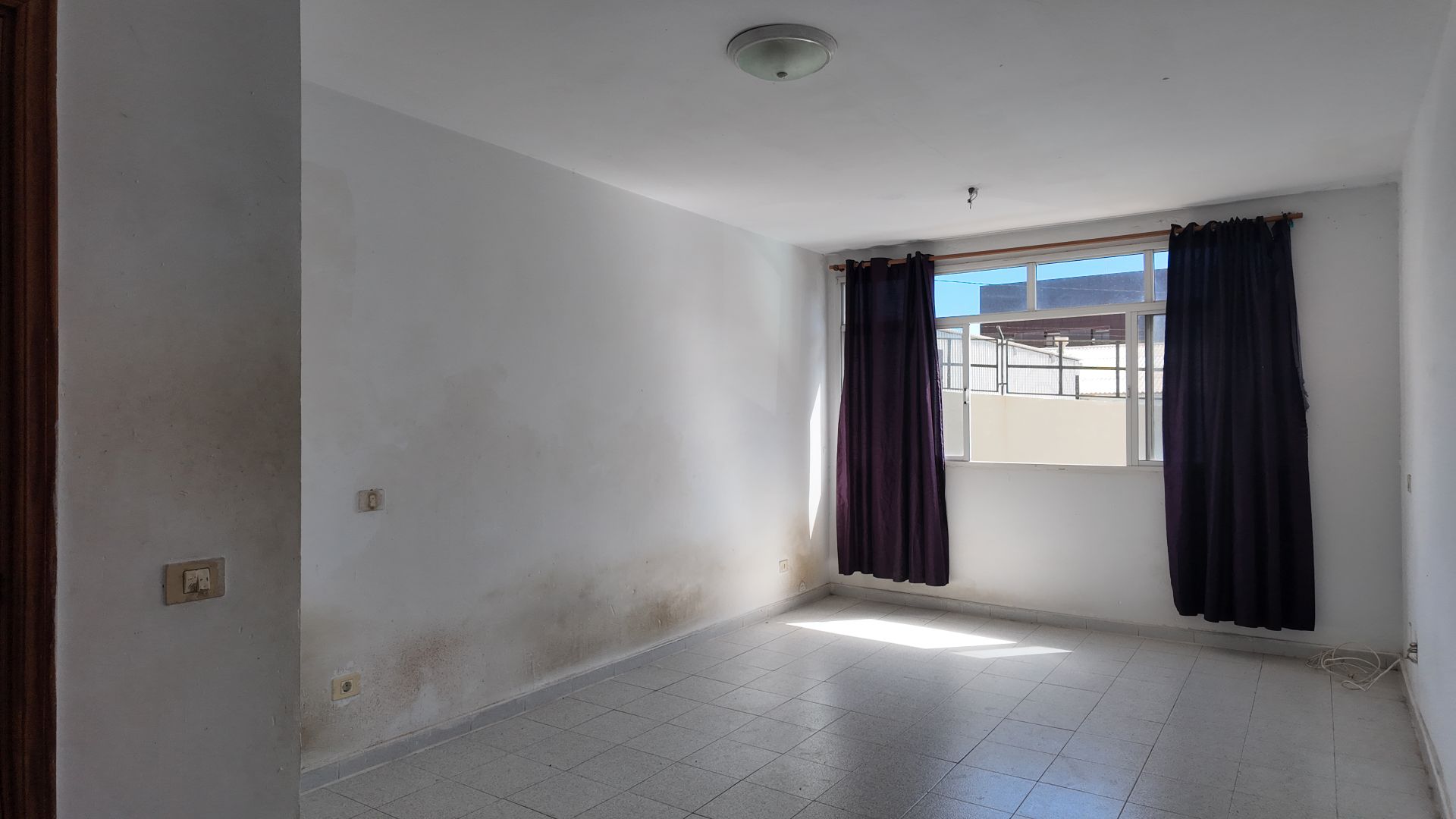 Piso en venta en Calle Sabinosa, San Isidro