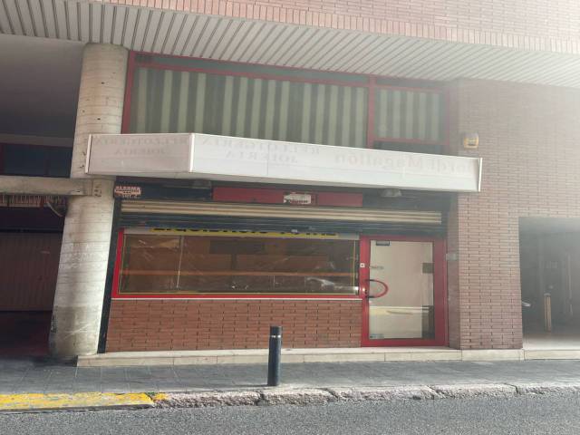 Local comercial en Venta en Ciutat de Fraga en Instituts - Universitat