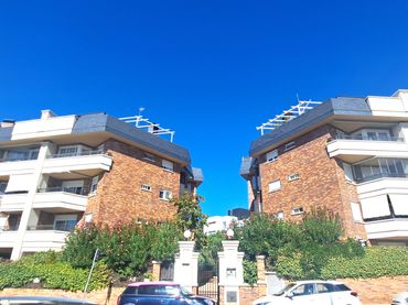 Flat with pool to rent in Calle Granja del Conde 16