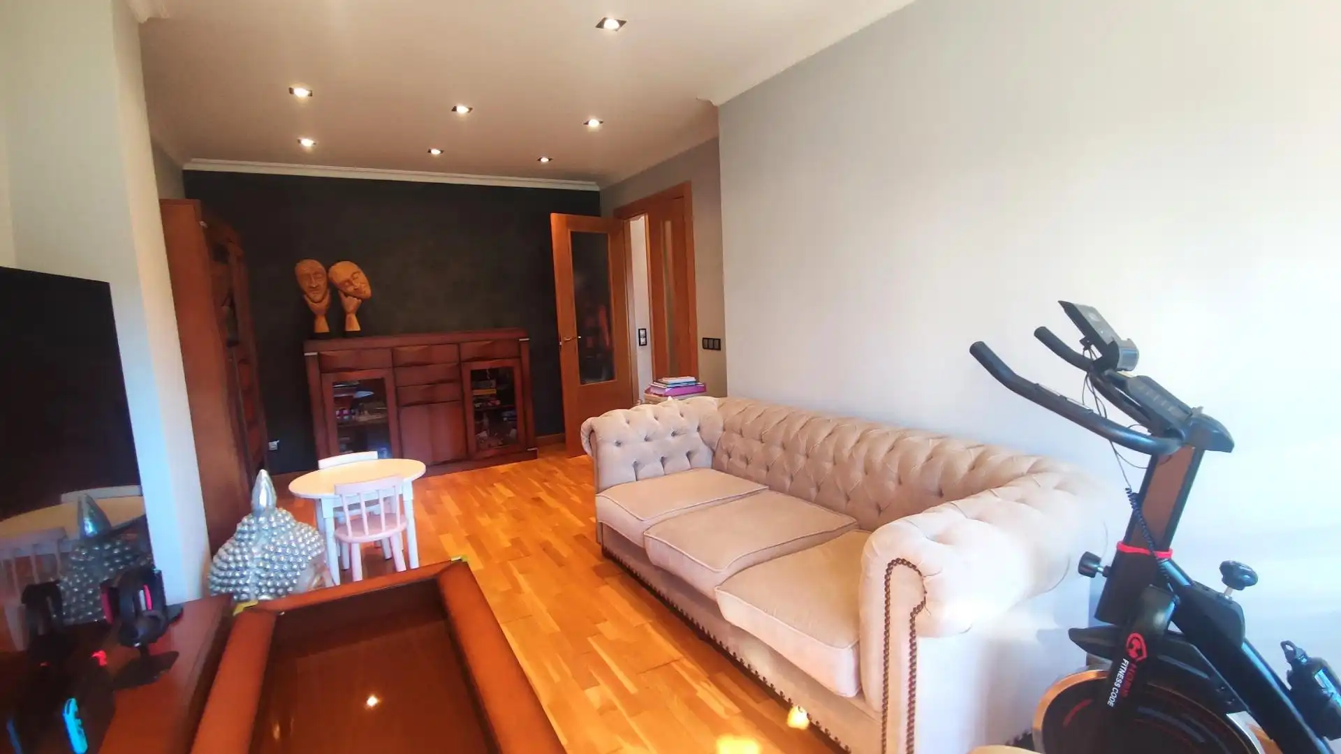 Sala de estar de Piso en venta en Gijón  con Calefacción y Trastero