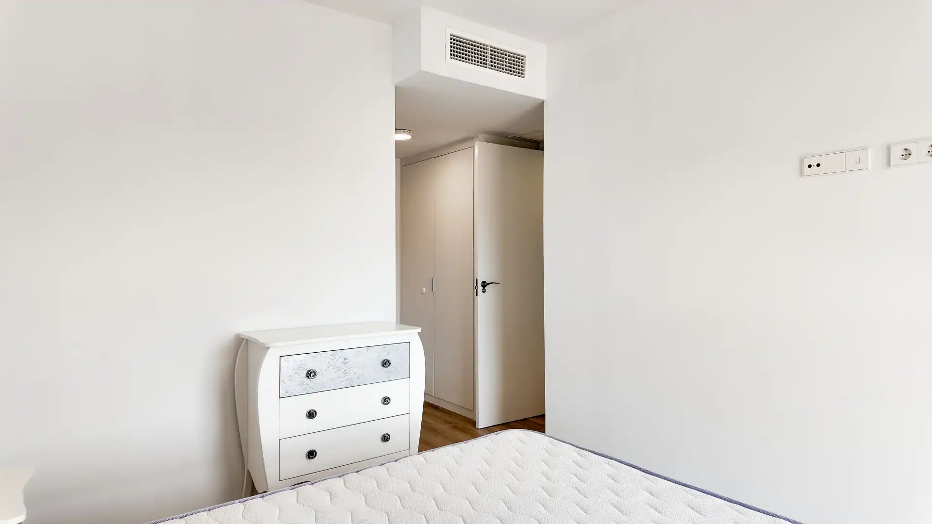 Flat for rent in Ciutat de les Ciències i de les Arts - Justicia