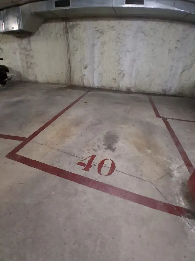 Parking de Piso en venta en Rubí con Aire acondicionado, Horno y Balcón