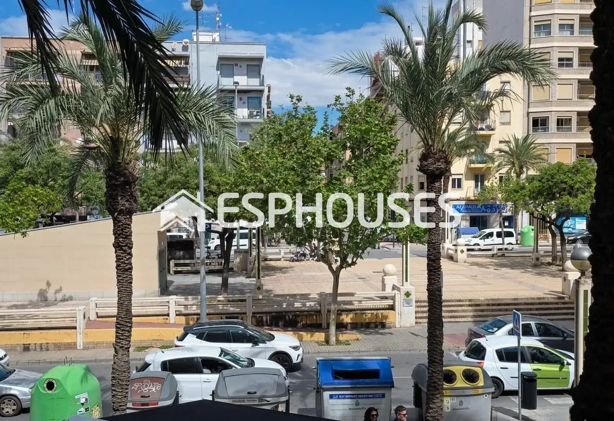 Apartament amb ascensor en venda a Elche ciudad