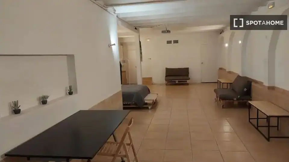 Flat for rent in L'Hospitalet de Llobregat  with Air Conditioner, Heating and Furnished
