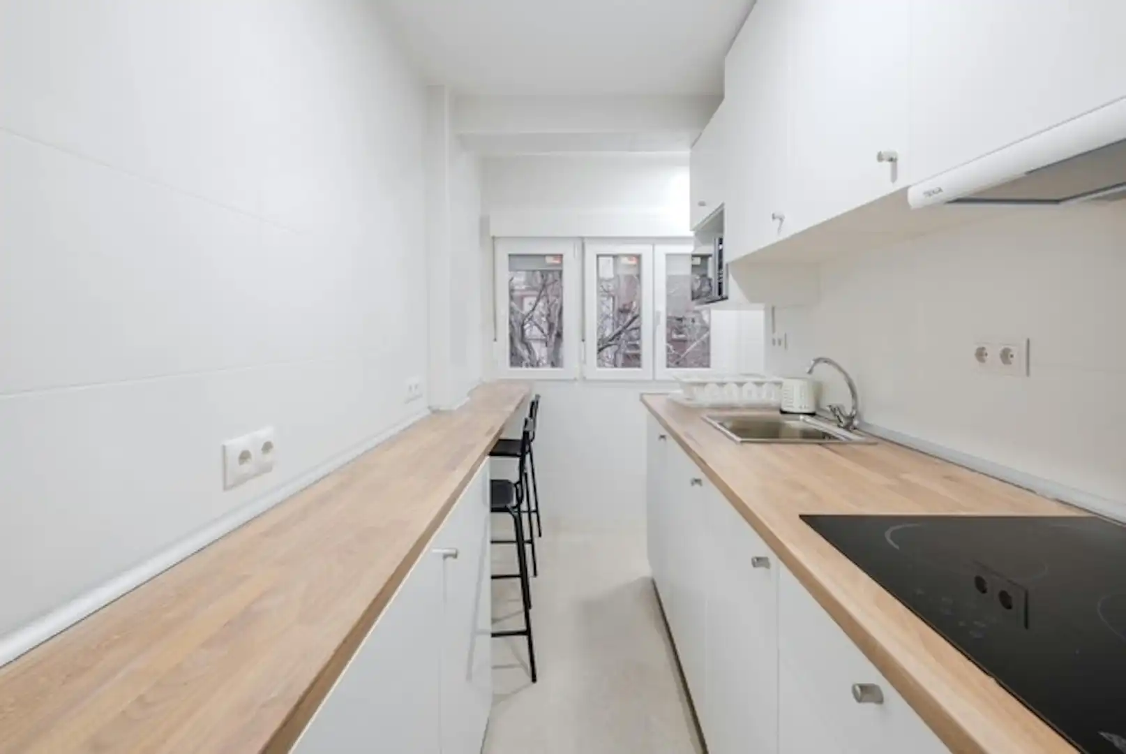 Küche von Wohnung zur untervermieten in Madrid mit Heizung und Waschmaschine