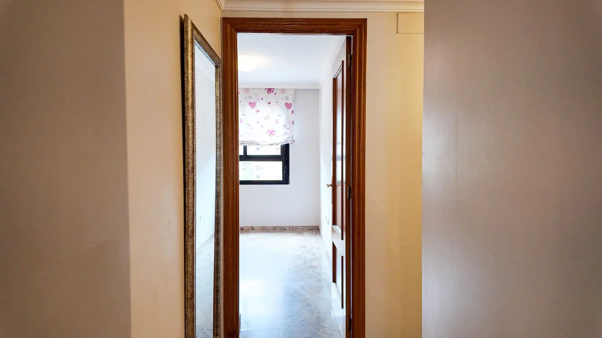 Flat for rent in Valencia  with Air Conditioner, Heating and Terrace