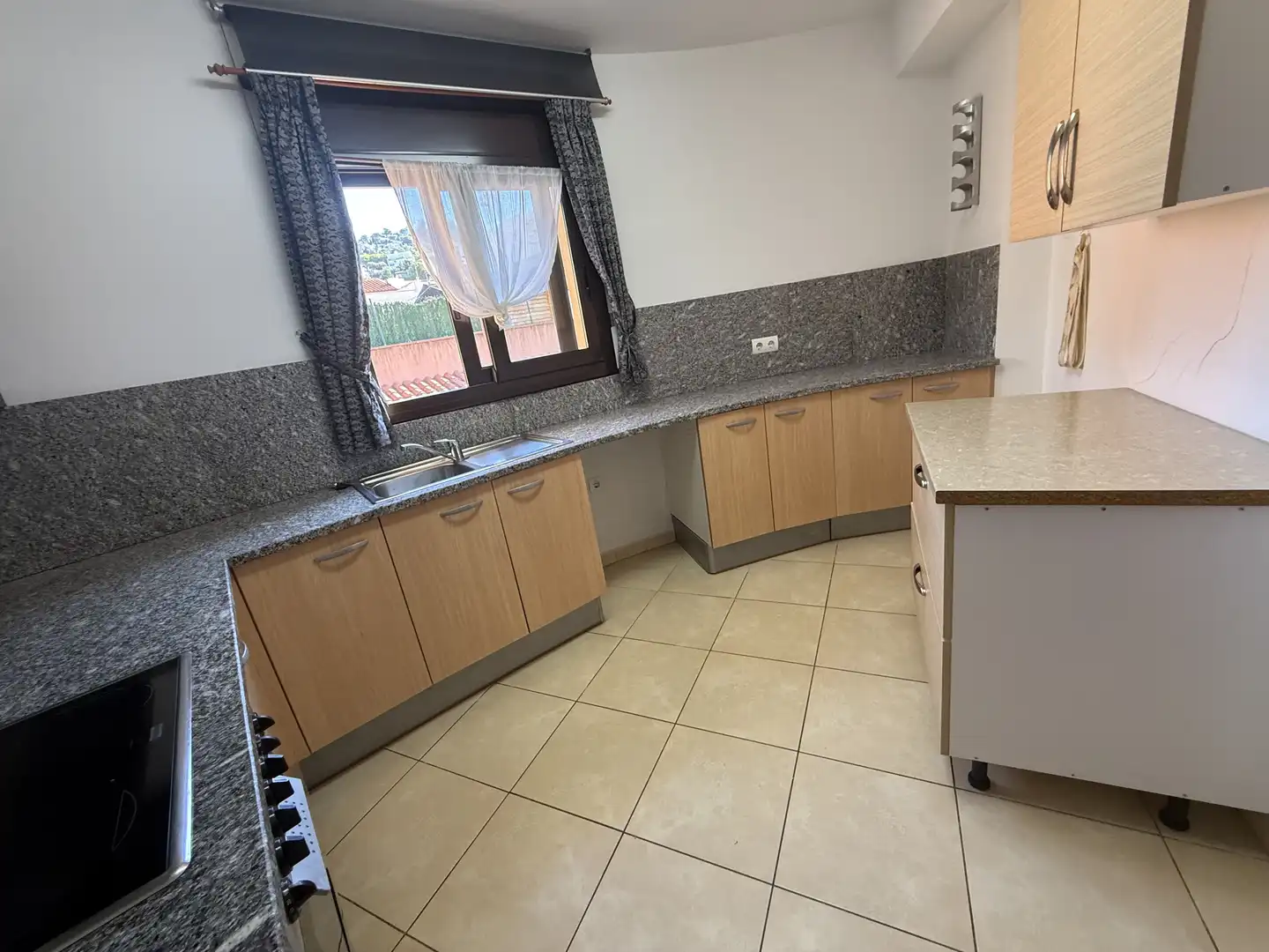 Piso con ascensor en venta en Carrer Cap Norfeu 72 0 3 3 72, imagen 10