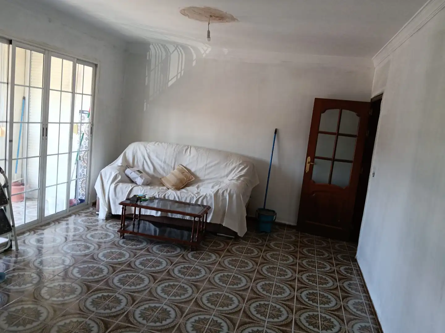 Sala de estar de Piso en venta en Dos Hermanas con Aire acondicionado