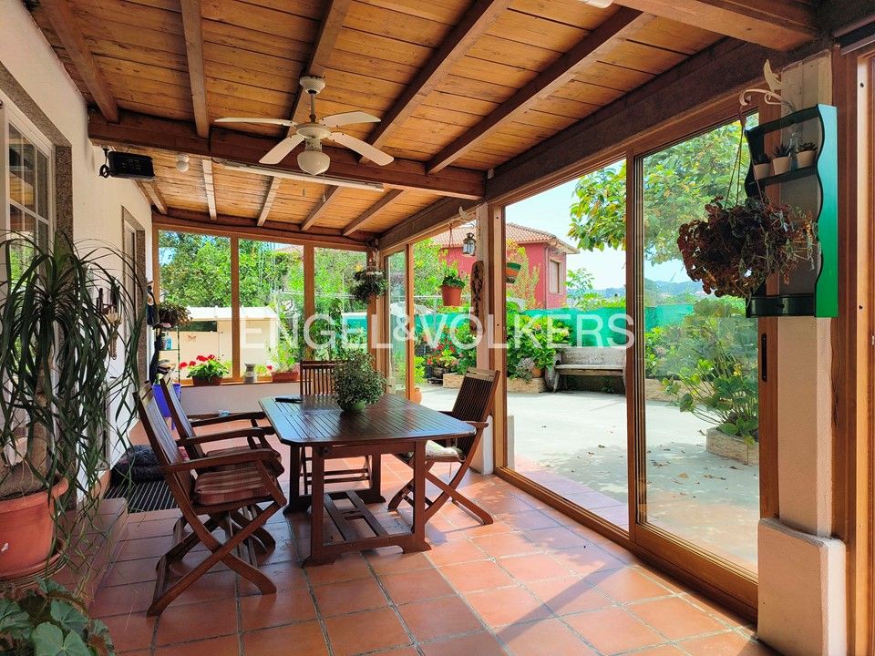Terrace of House or chalet for sale in Pontevedra Capital   with Heating, Parquet flooring and Terrace
