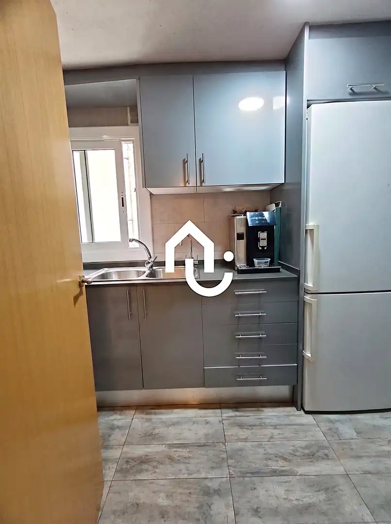 Piso con terraza en venta en Carrer de Mossèn Jacint Verdaguer, imagen 8