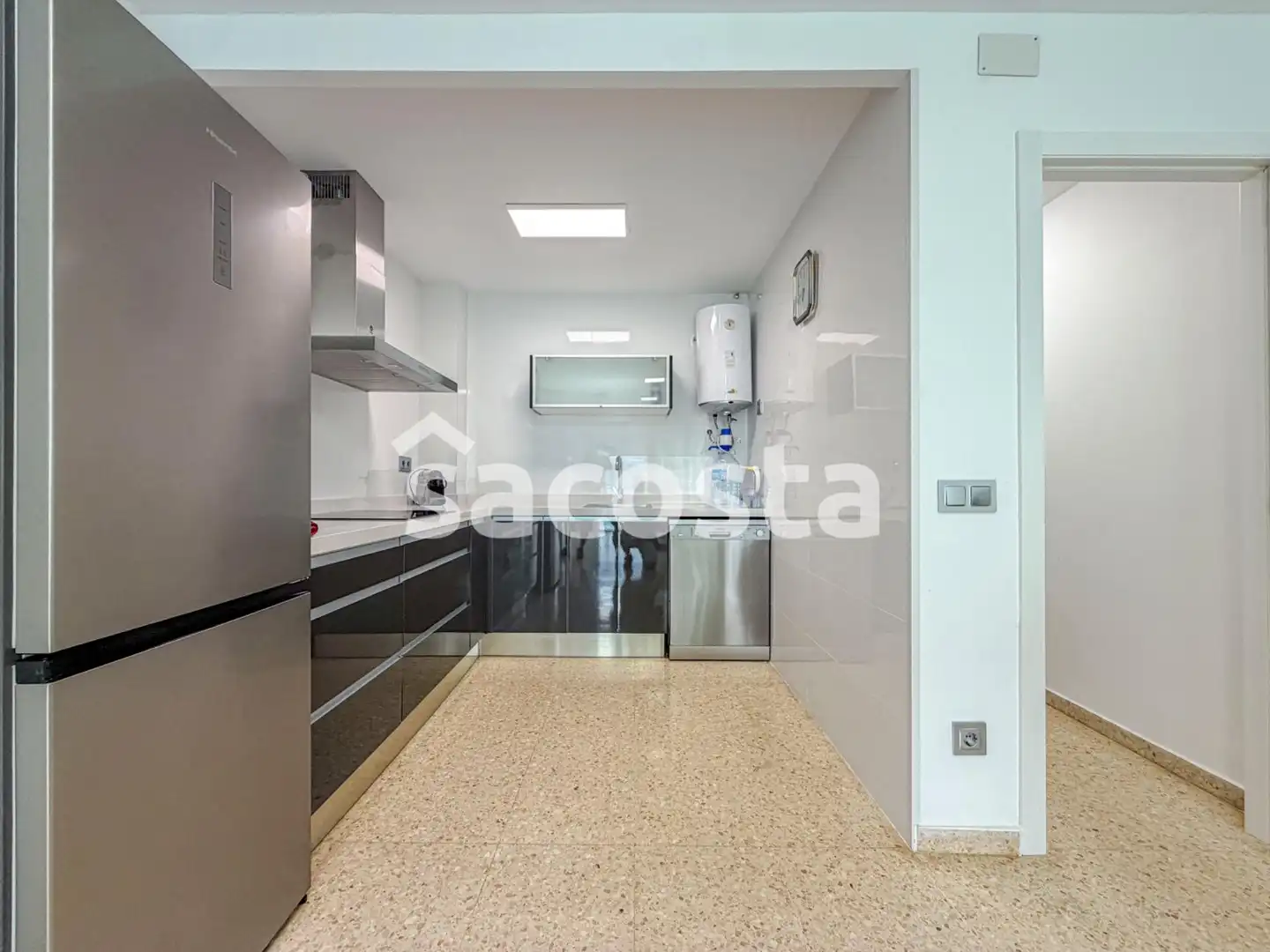Küche von Wohnung zum Verkauf in Blanes mit Klimaanlage, Heizung und Terrasse
