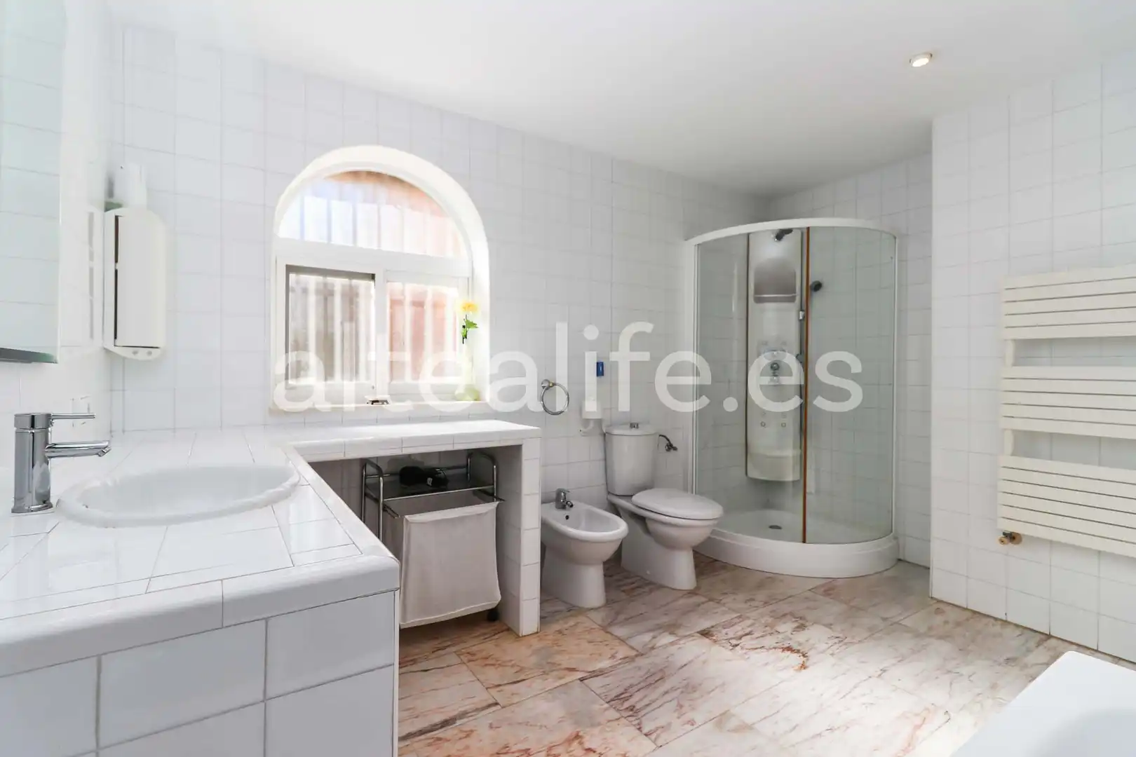 Bathroom of Houses for sale in L'Alfàs del Pi  with Air Conditioner, Heating and Private garden