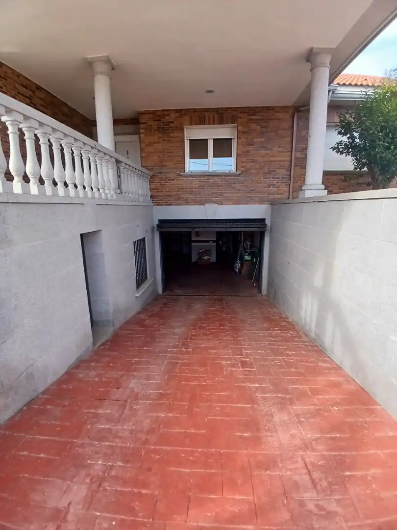Parking de Casa o chalet en venta en Galapagar con Calefacción, Jardín privado y Horno