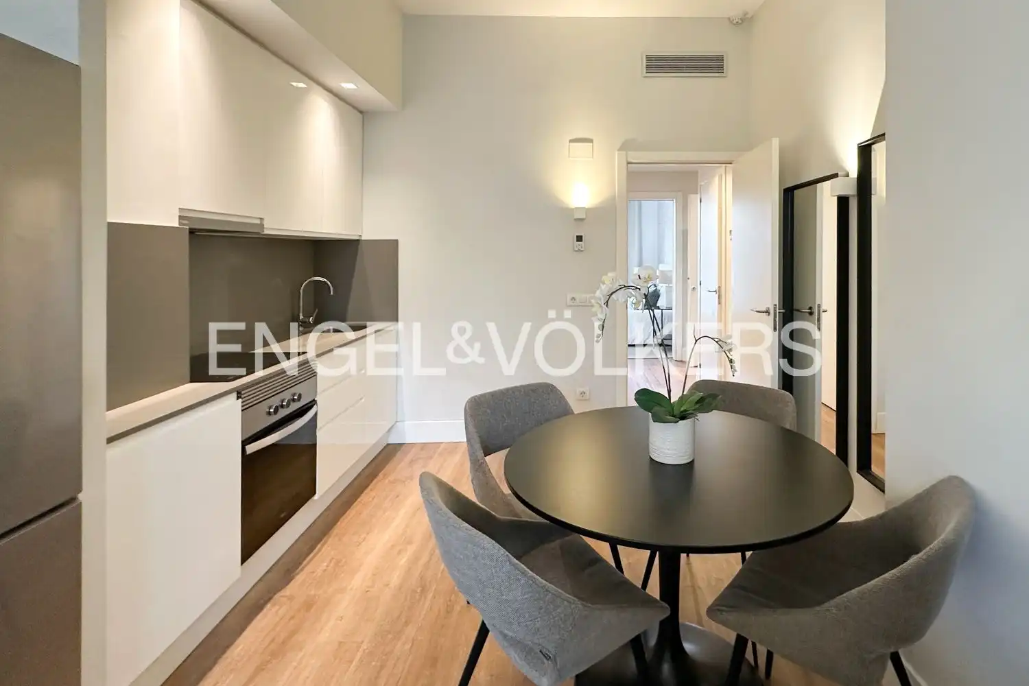 Cocina de Piso de alquiler en Valencia con Aire acondicionado, Calefacción y Jardín privado