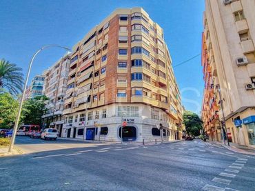 Pis amb ascensor en venda a Calle Calle Pintor Lorenzo Casanova