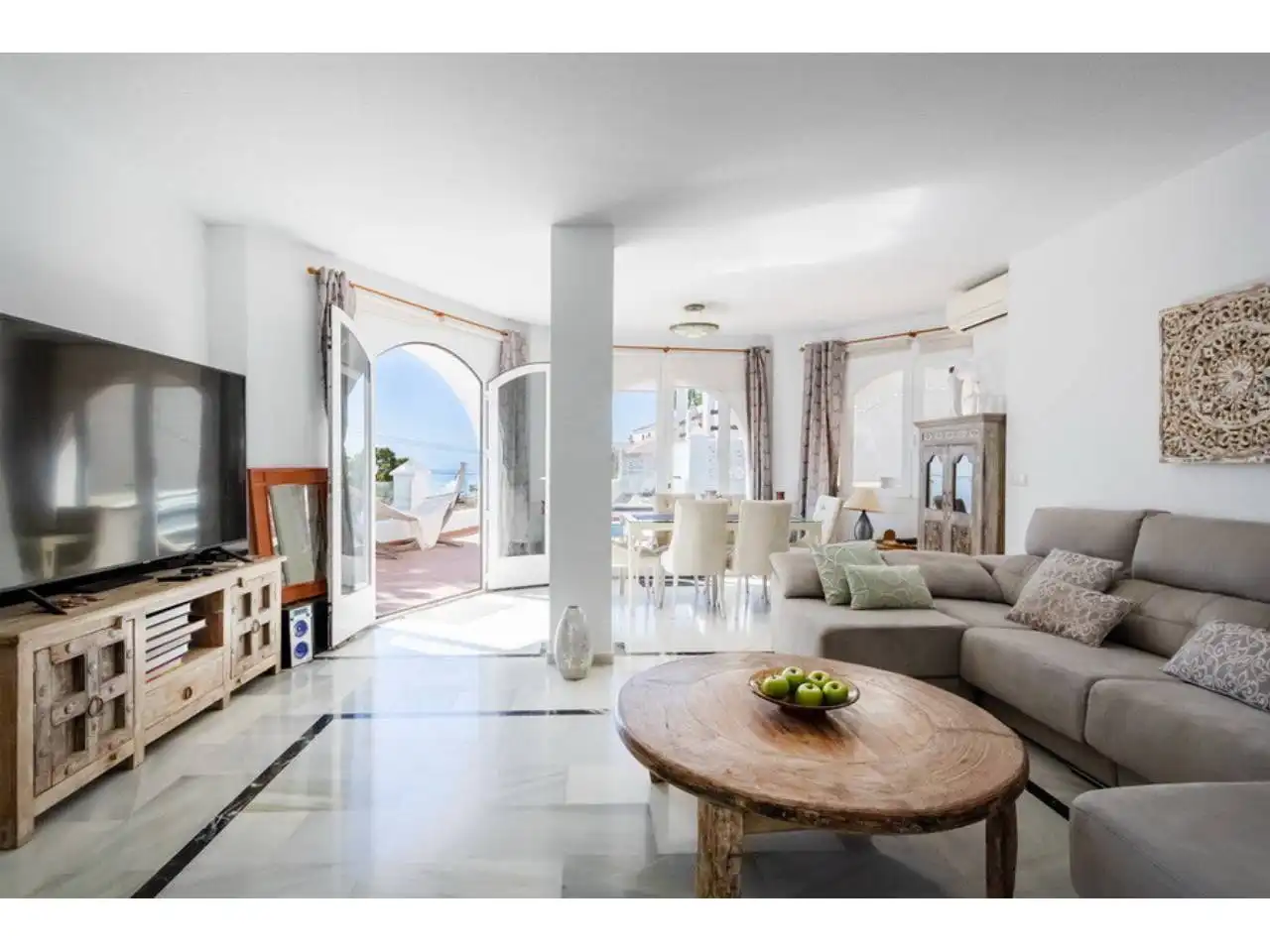 Living room of Houses for sale in Almuñécar  with Air Conditioner, Private garden and Terrace