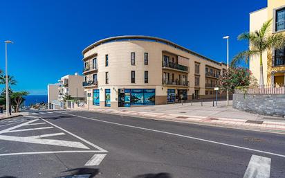 Vista exterior de Pis en venda en Adeje amb Balcó