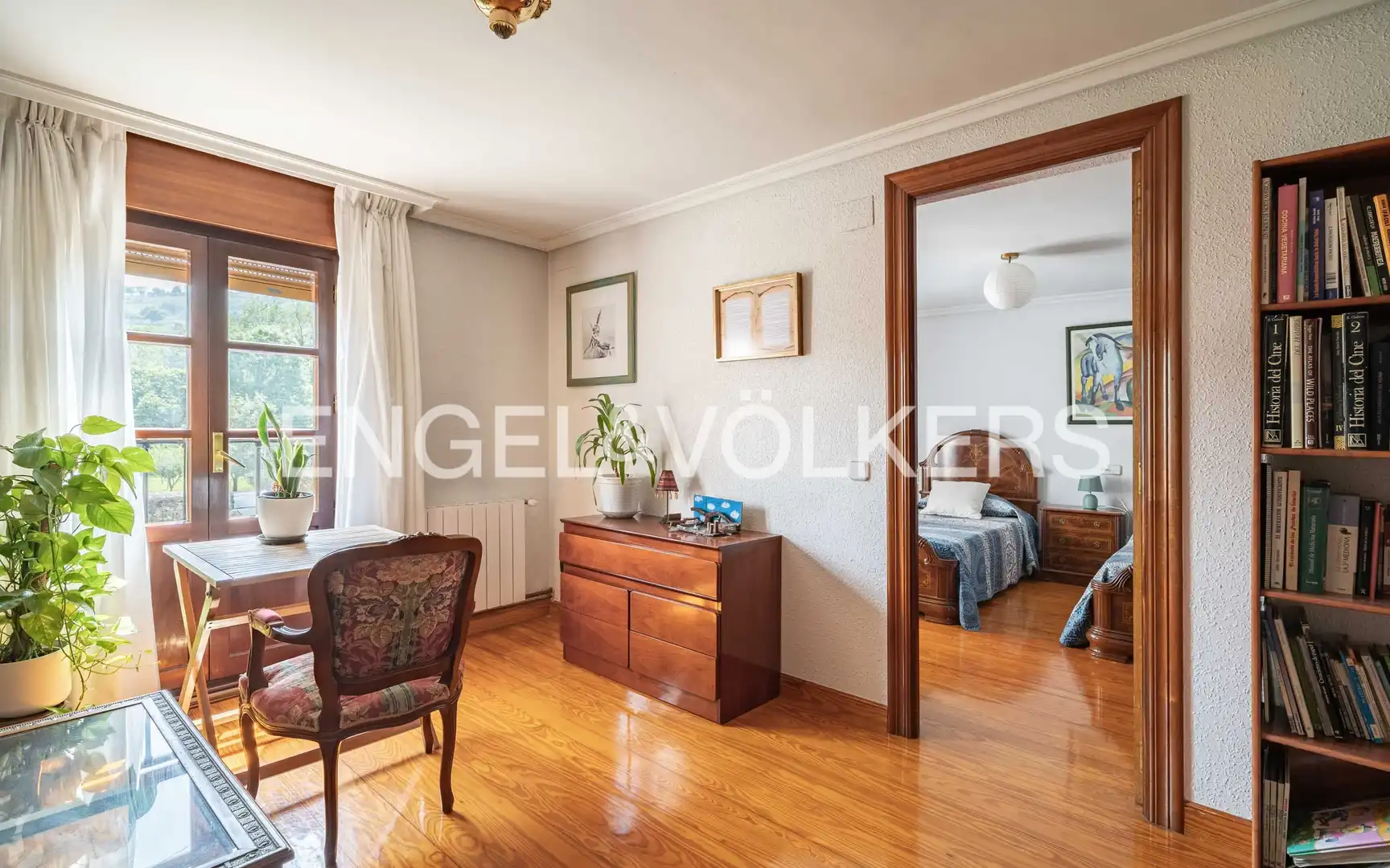 Sala d'estar de Casa adosada en venda en Liérganes amb Calefacció i Jardí privat