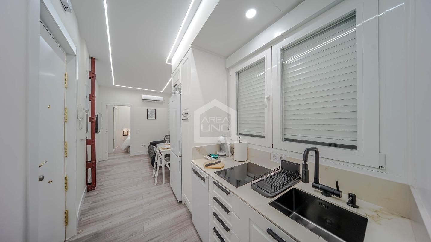 Cocina de Piso en venta en  Madrid Capital con Aire acondicionado