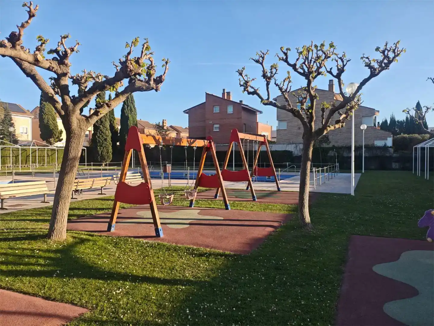 Aparcament de Casa o xalet en venda en  Zaragoza Capital amb Aire condicionat, Piscina i Balcó
