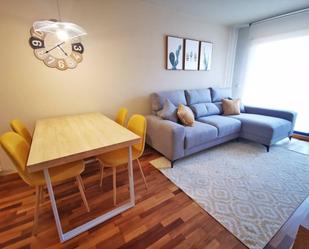 Sala d'estar de Pis de lloguer en Salvaterra de Miño amb Calefacció, Terrassa i Moblat
